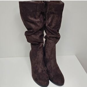White Mountain Teachers Heeled Ruched, Vegan Suede Boots, Chocolate, Sz 8, NEW